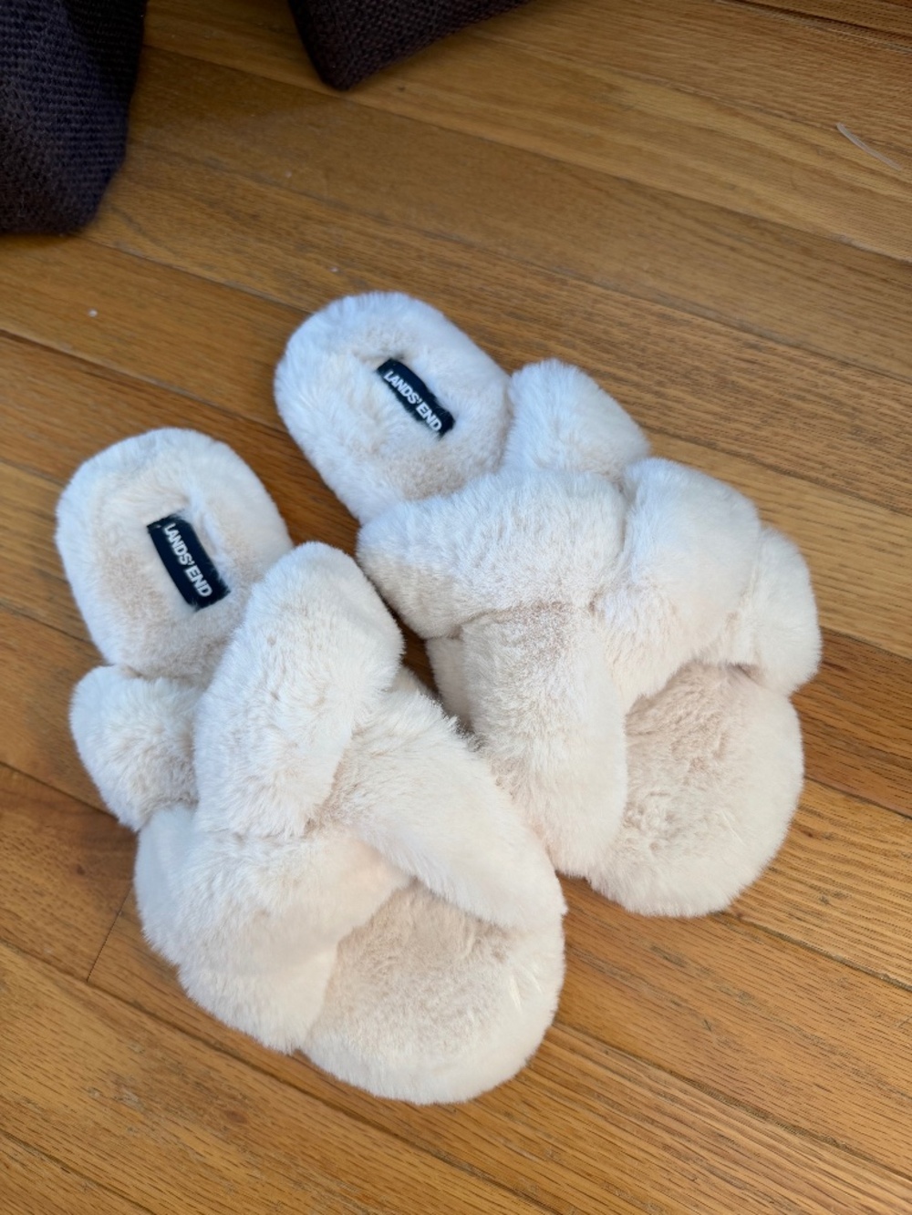 Lands’ End Cozy Faux Fur Crossband Slippers – Ivory – Women’s US 9 NEW